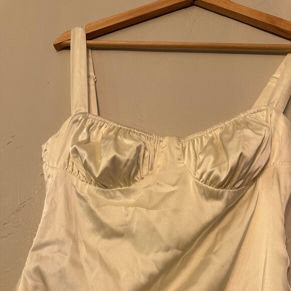 NWOT WeWoreWhat White Ruched Satin Bodysuit Size 4 - Picture 6 of 8